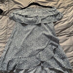 Forever 21 Blue and Cream Floral Dress